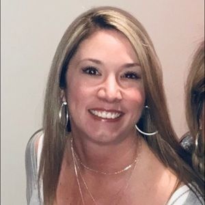 Meet your Posher, Suzanne